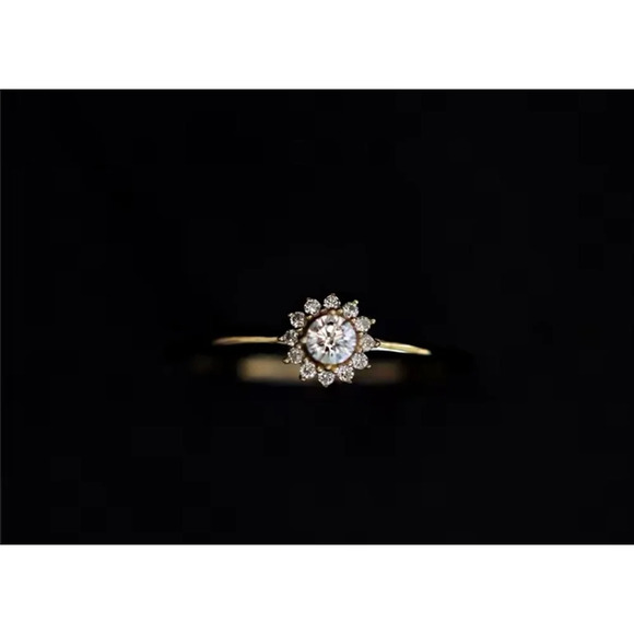 NEW Women's 14k Gold Filled Micro Simulated Diamond Sunflower Ring Size 7 - Picture 9 of 14